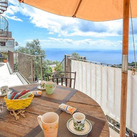 Cozy Apartment In Massa Lubrense Luaran gambar