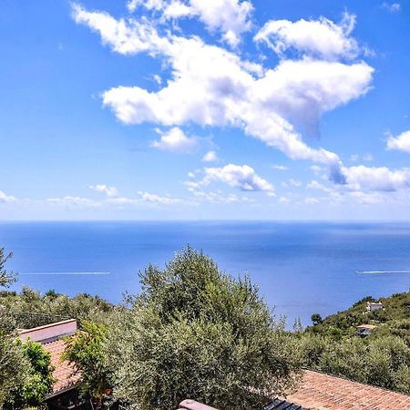 Cozy Apartment In Massa Lubrense Luaran gambar
