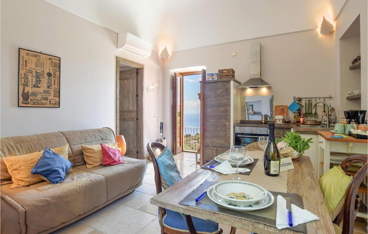 Cozy Apartment In Massa Lubrense Luaran gambar