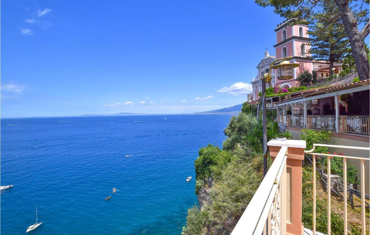 Cozy Apartment In Massa Lubrense Luaran gambar